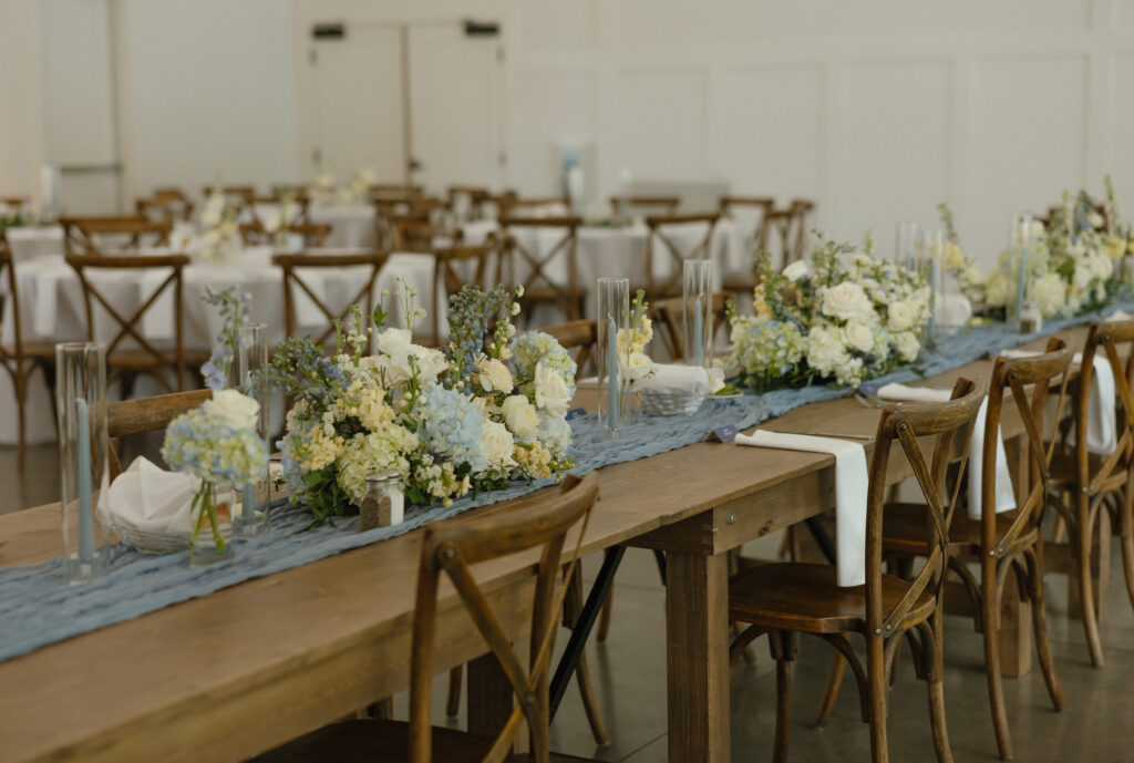 Reception table design at The Hutton House on Medicine Lake