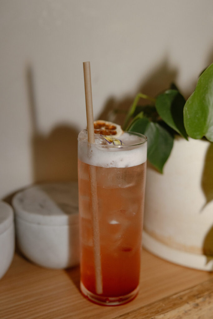 Cocktails at Khâluna wedding reception